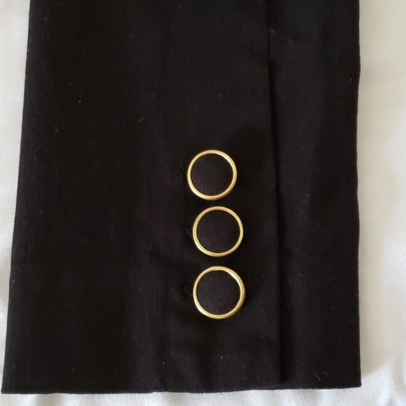 Blazer - Picture 4 of 5